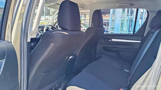Toyota Hilux Double cabin Grey 2021 image 18