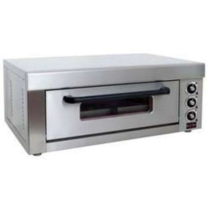 Selling a commercial oven image 2