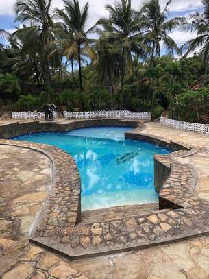5 Bed Villa with En Suite in Malindi image 35