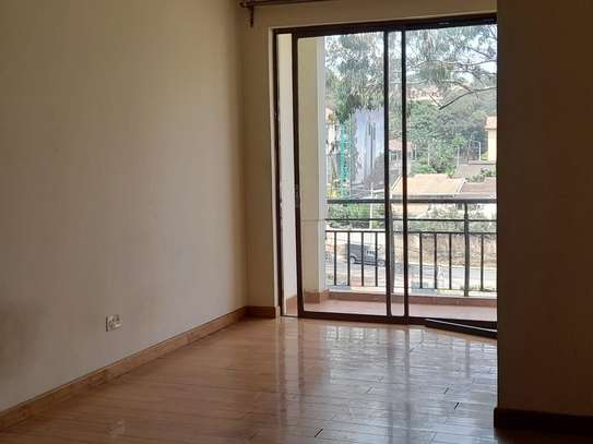 3 bedroom All ensuite + Dsq apartment to let. image 6