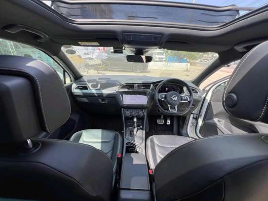 Volkswagen Tiguan Sunroof R-line 2019 image 6