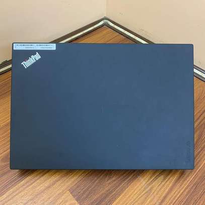 Lenovo ThinkPad  T570 laptop image 3