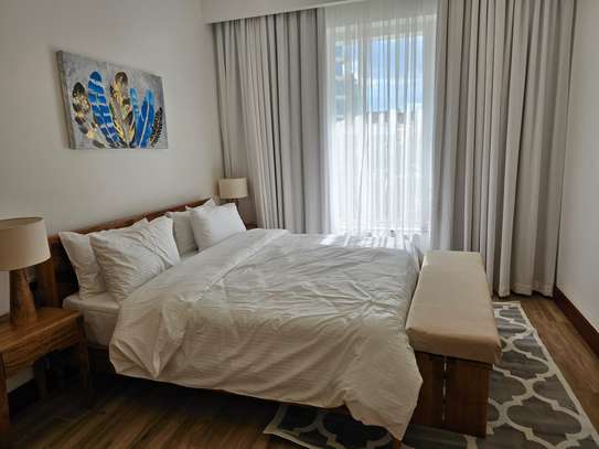Serviced 2 Bed Apartment with En Suite at Parklands image 9