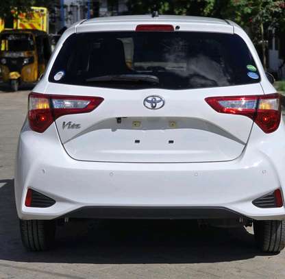 TOYOTA VITZ image 4
