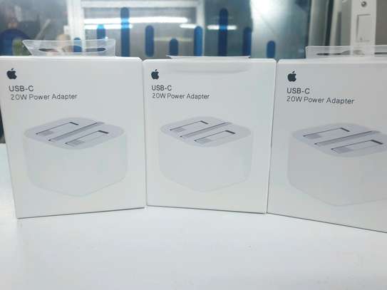 Apple USB-C 20W Power Adapter image 2