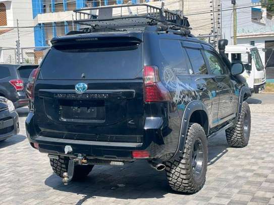 TOYOTA PRADO ( LIFTED UP) image 5