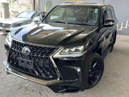 Lexus LX570 BLACK 2019 4x4 image 3