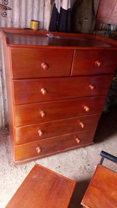 Chest of drawers image 1