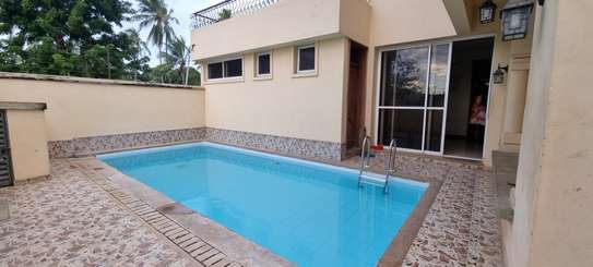 4 Bed Townhouse with En Suite at Kanamai image 2