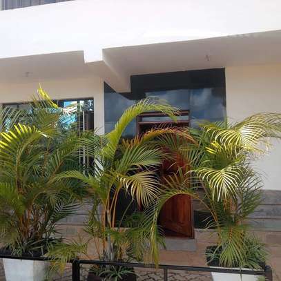 Runda furnished guest wing for rent. image 5