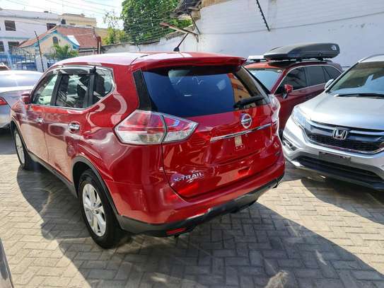 Nissan X-trail red 7seater 2016 image 10