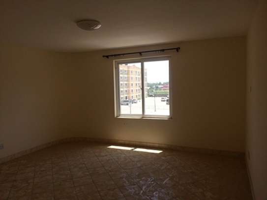 2 Bedroom Apartment for rental. 360 degree Court. image 6