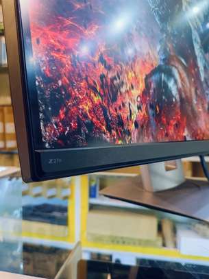 HP Z27n QHD(2560x1440) Edge to Edge Monitor 27-inches image 5