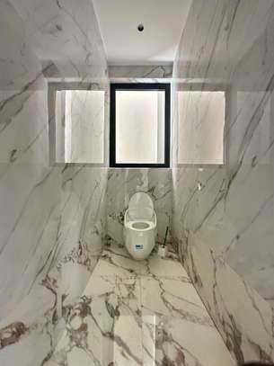 5 Bed Apartment with En Suite in Lavington image 14