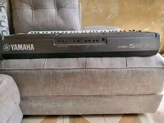 Yamaha psr s670 image 3