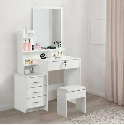 Dressing table with sliding mirror image 2