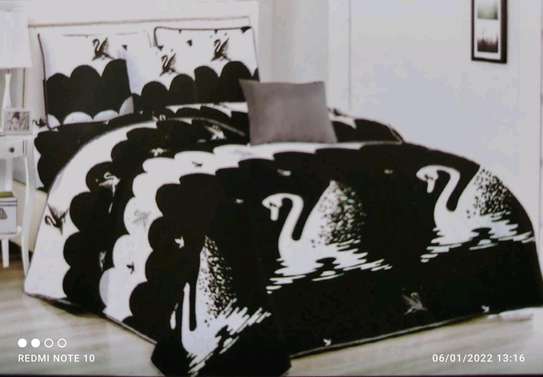 =:Black duvet image 1