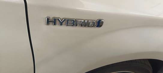 Toyota corolla Fielder hybrid WxB 2018 image 6