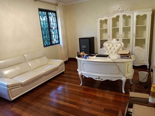 Furnished 5 bedroom house for sale in Gigiri image 10