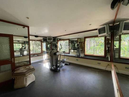 4 Bed House with En Suite in Muthaiga image 10
