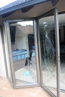 House window glass repair and replacement Nairobi image 15