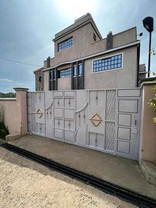 4 bedrooms Flatroof mansion for Sale in Ongata Rongai. image 2