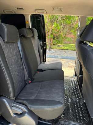 Toyota voxy  used image 7