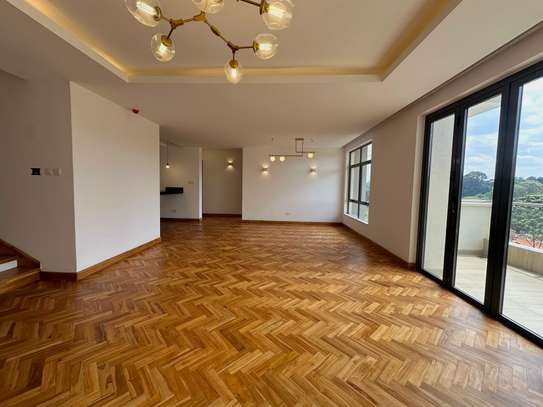 4 Bed Apartment with En Suite at Rosslyn image 9