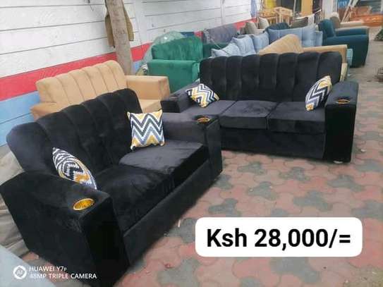 READILY AVAILABLE 5 SEATER SOFA SET image 2