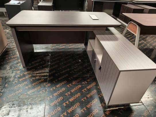 Office Desk: 1800mm Executive Wooden Desk image 3