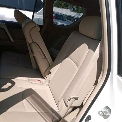 TOYOTA LAND CRUISER PRADO TXL. image 7