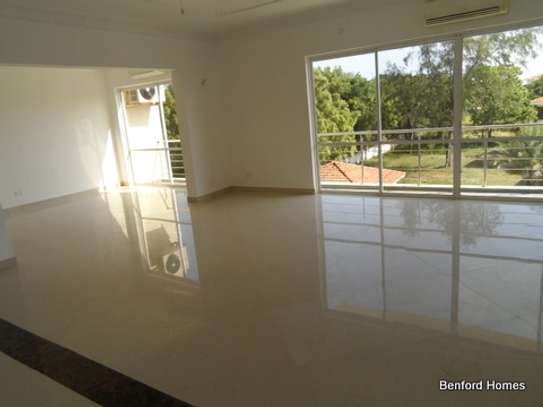 3 bedroom apartment for rent in Nyali Area image 3