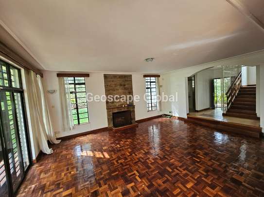 5 Bed House with En Suite in Rosslyn image 9