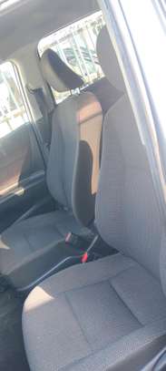 Toyota Sienta non hybrid 2018 silver image 5