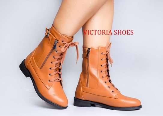 Lovely Victoria boots image 3