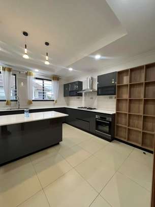 4 Bed Townhouse with En Suite in Kiambu Road image 8