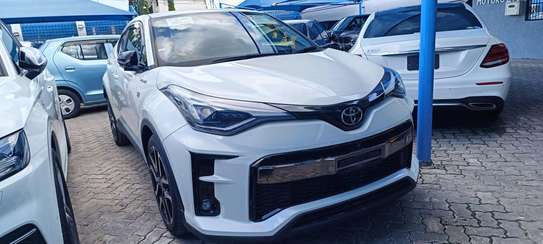 Toyota C-HR GR 2018 Sport image 3