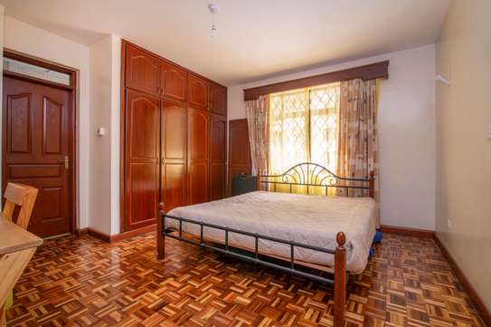 4 Bed Apartment with En Suite at Brookside image 7