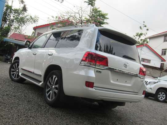 LANDCRUISER ZX 4.6L V8 PETROL ENGINE image 2