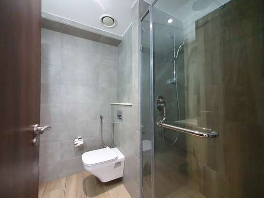 3 Bed Apartment with En Suite in Parklands image 7