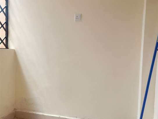 2 Bed Apartment with En Suite at Fourways Junction Estate image 12