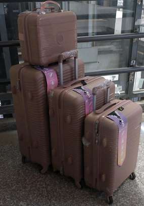 4 in 1 Luxurious unbreakable Suitcase* image 1