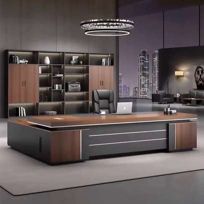 Office Desk: Executive Modern Office Desk image 1