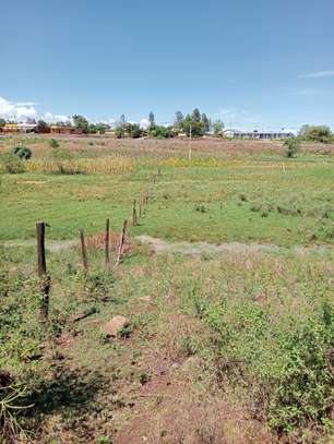 1 acre land for sale - sagana highway image 3