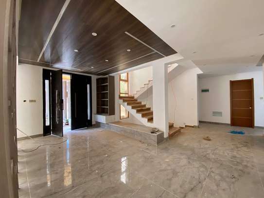 6 Bed Villa with En Suite in Lavington image 19