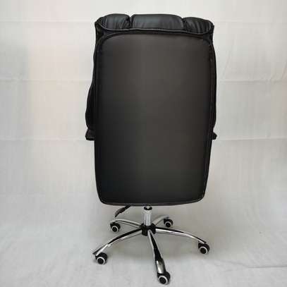 Office chair: Black leather adjustable office chair image 4