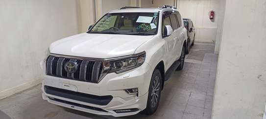 Toyota land Cruiser Prado TX Diesel engine 7seater 2018 image 1