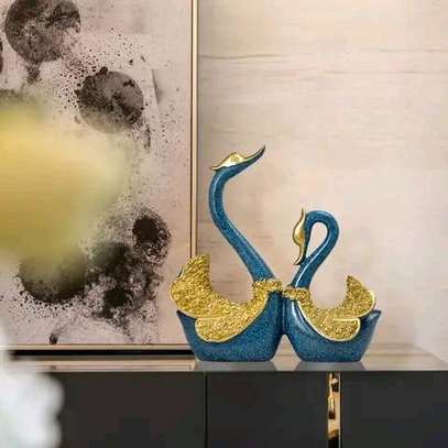✅New Design Luxury Resin Creative Swan Couple image 4