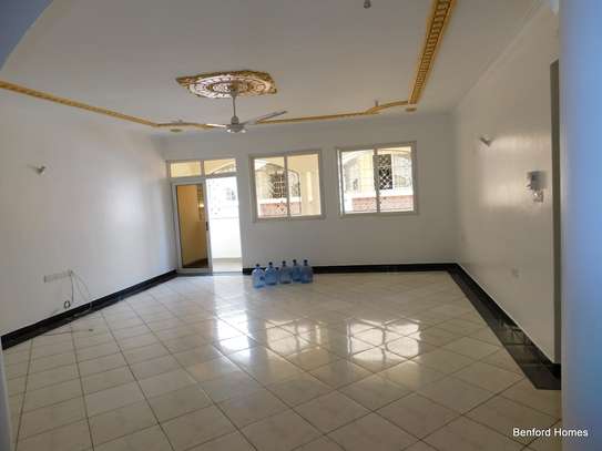 3 Bed Apartment with Balcony in Mombasa CBD image 6