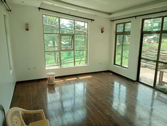 3 Bed House with En Suite at Kerarapon Drive image 6